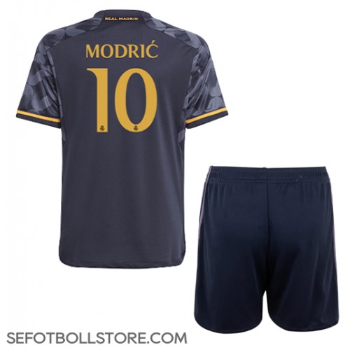 Real Madrid Luka Modric #10 Replika babykläder Bortaställ Barn 2023-24 Kortärmad (+ korta byxor)